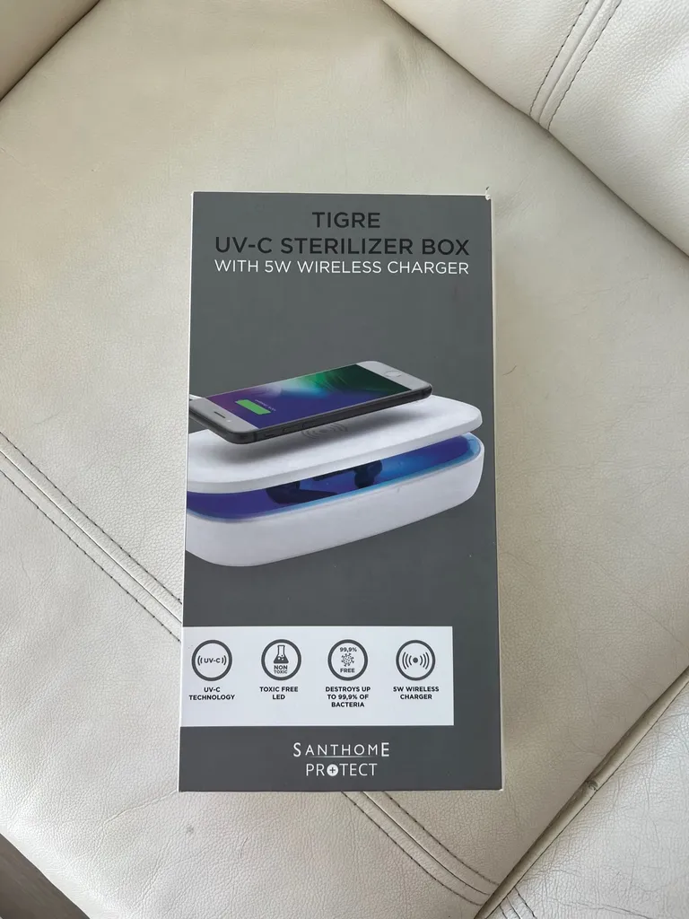 UV Cleaner/Wireless Charger photo 1