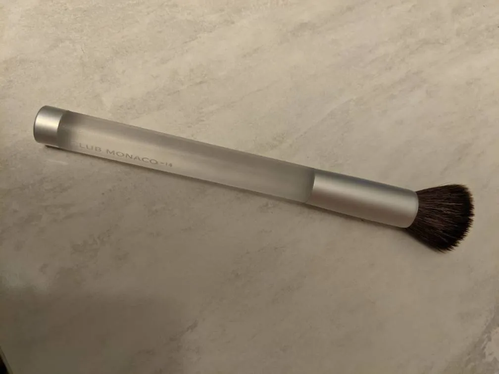 Free Contour Brush - Club Monaco photo 1