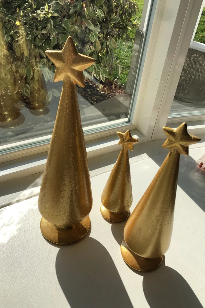 Set of three Gold Ceramic Christmas tree decorations photo 1