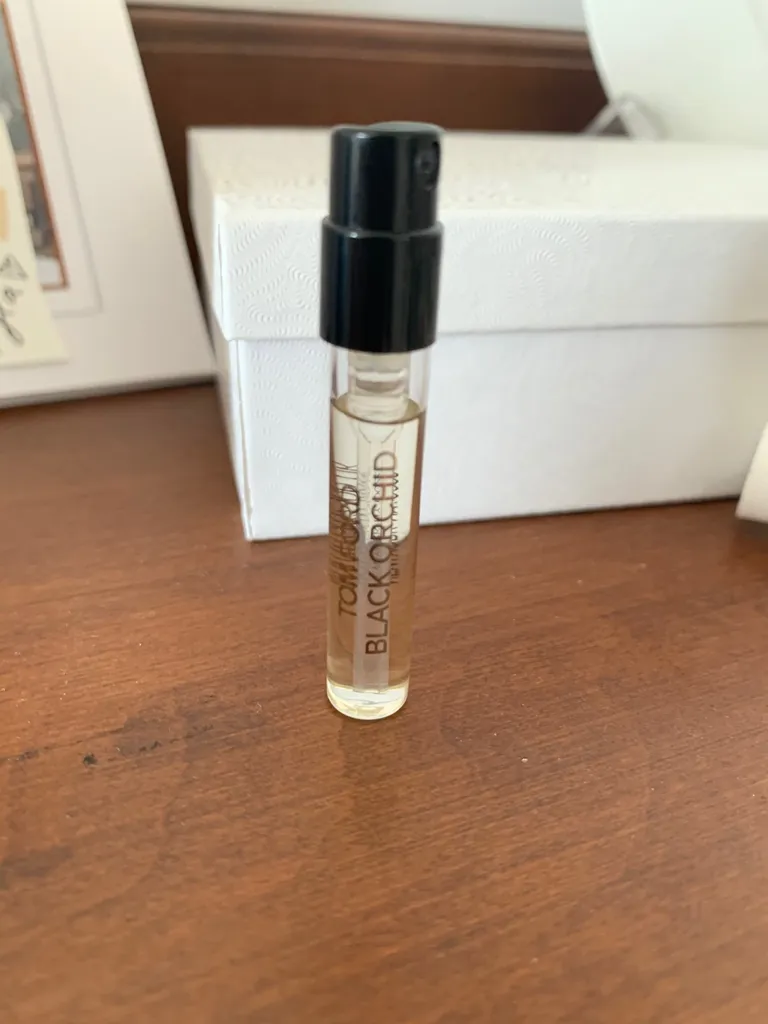 Perfume Samples (Replica, Juliette Has A Gun) photo 1