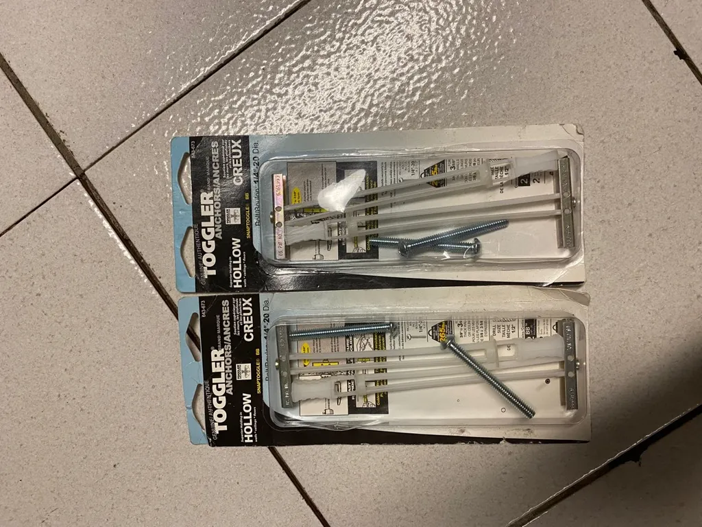 Wall anchors photo 1