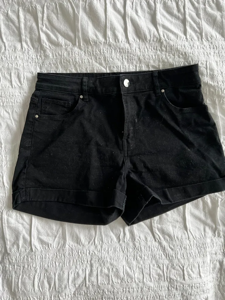 H&M Black Shorts Size 6 photo 1