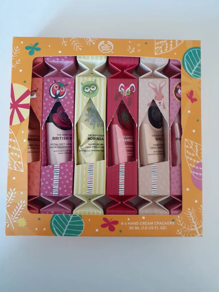 BNIB 6 Hand Cream Crackers Gift Set photo 1