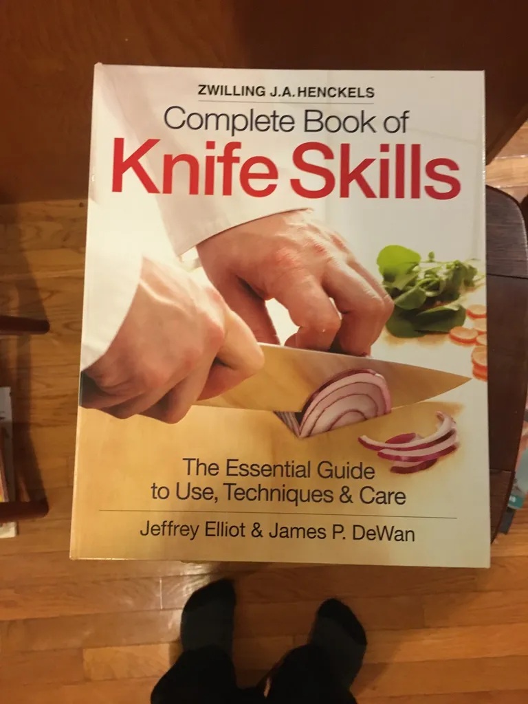 Knife skills book photo 1