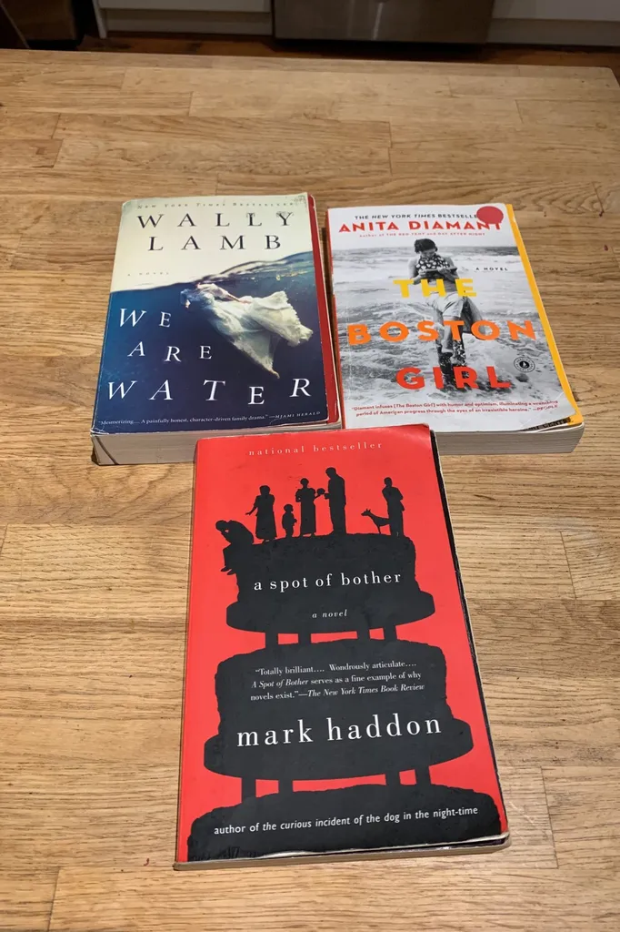 Paperback novels photo 1