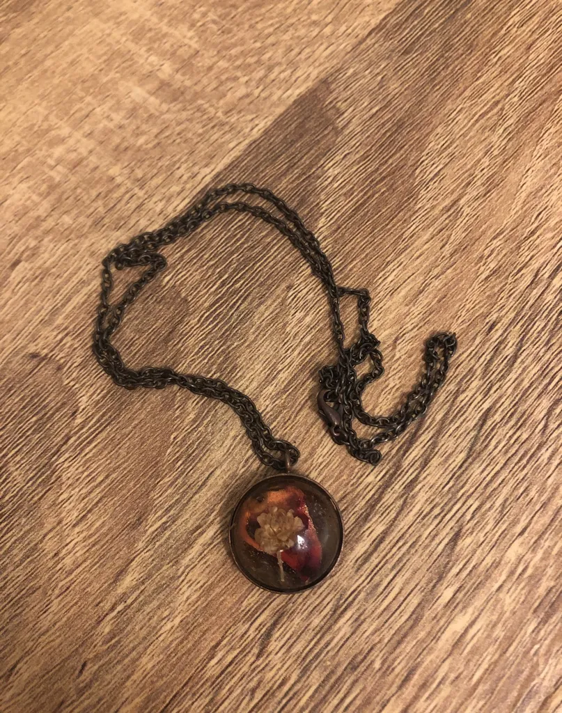 Rose Petal Necklace 🥀 photo 1