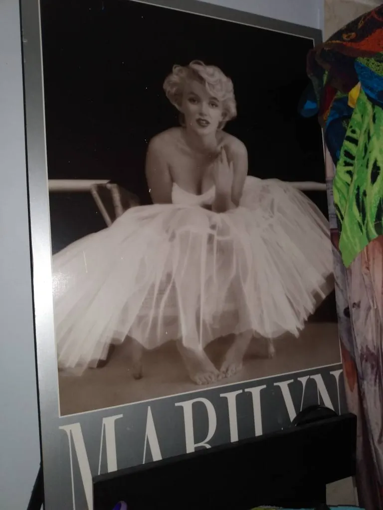 Marilyn Monroe Wooden Portrait photo 1