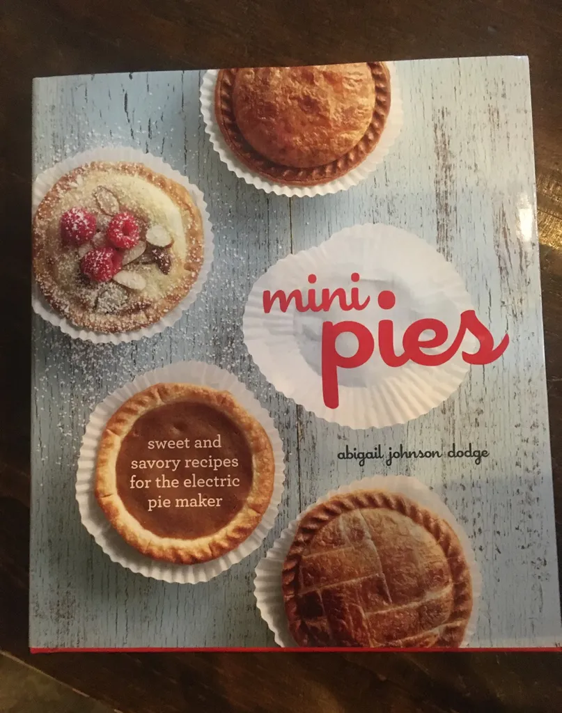 Brand New Mini Pie Cook Book photo 1