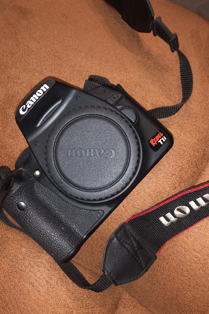 Canon Rebel T1i Camera Body photo 1