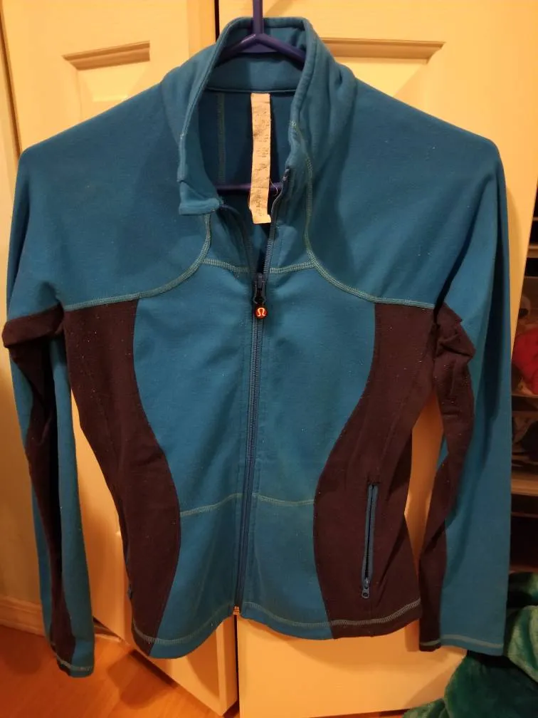 LULULEMON jacket photo 1