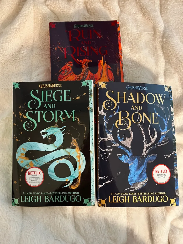 Book: Shadow & Bone Trilogy photo 1