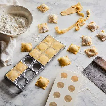 BNIB Ravioli Maker photo 1