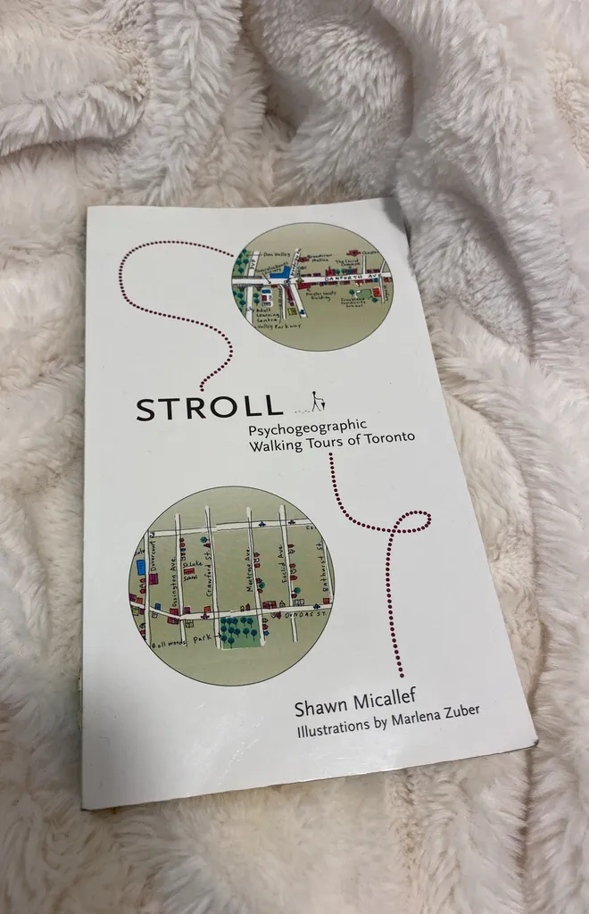“Stroll” Toronto Walking Book 🦄 photo 1