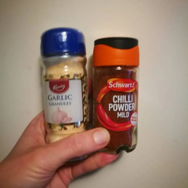Unopened Garlic And Chilli Powder photo 1