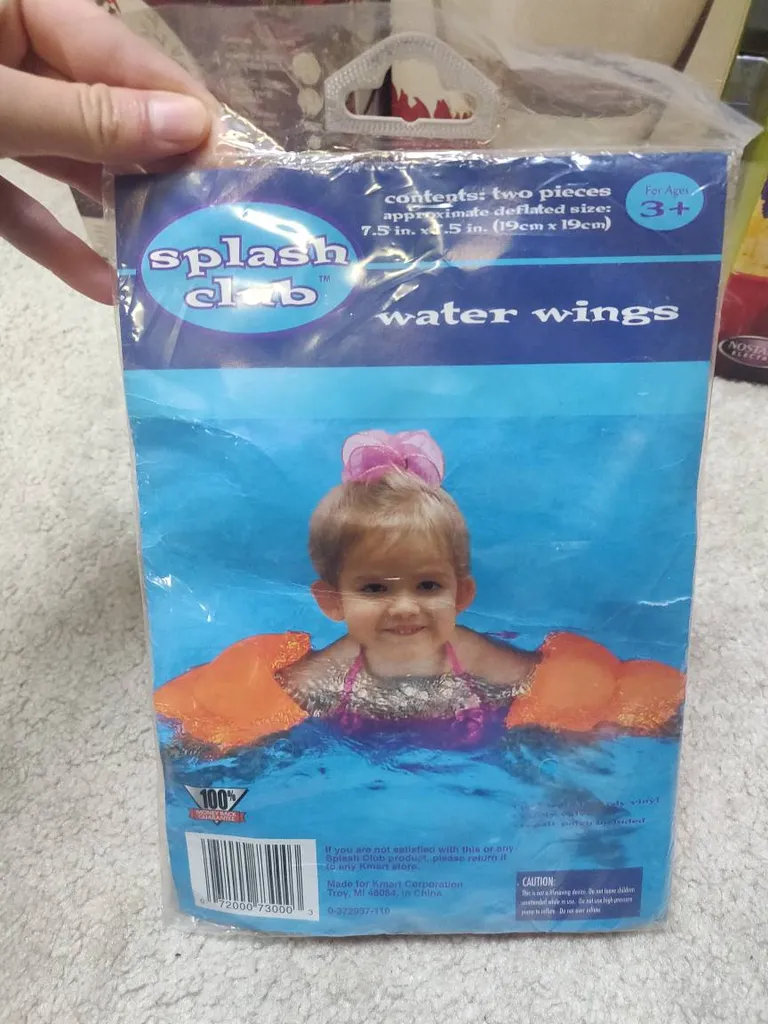 BNIP Water Wings photo 1