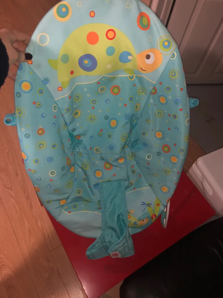 ⭐️FREE CHILD CHAIR photo 1