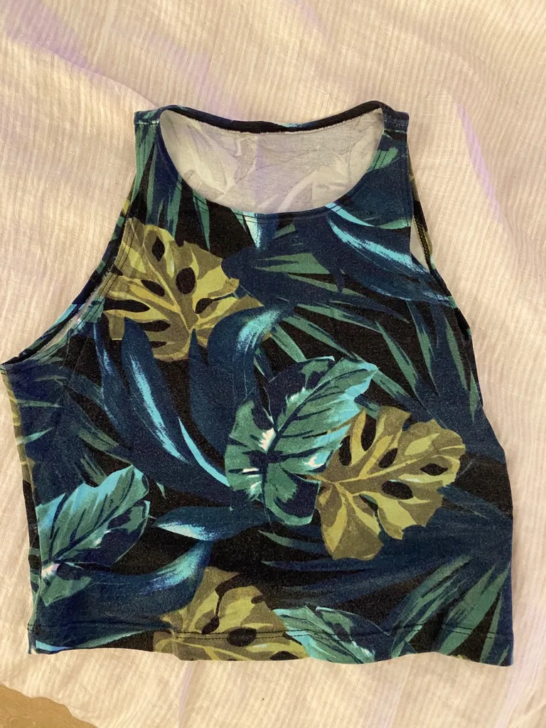 Size Medium American Apparel Crop photo 1