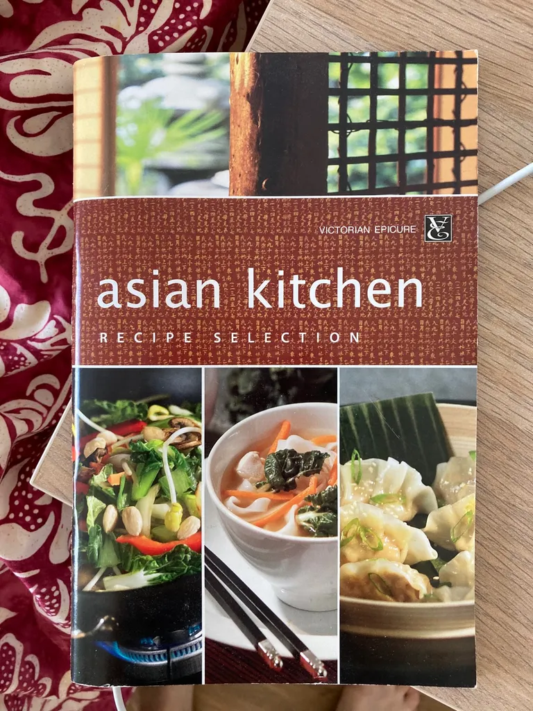 “Asian Kitchen” Epicure Recipe Book photo 1