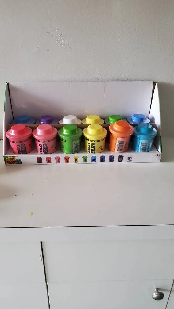 Crayola Play Dough photo 1