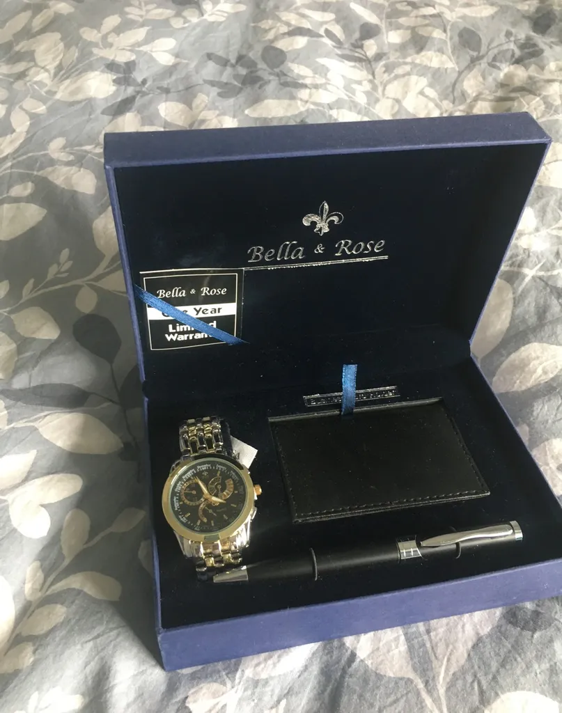 Watch, Cardholder And Pen Set photo 1