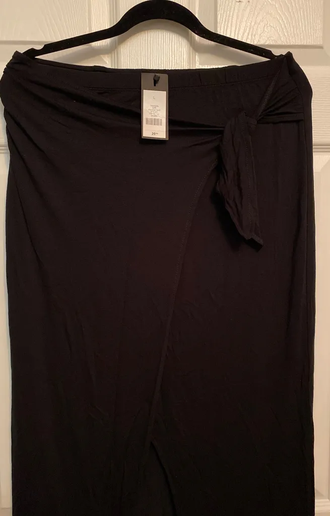 Dynamite Maxi Skirt - Brand New - Size L photo 1