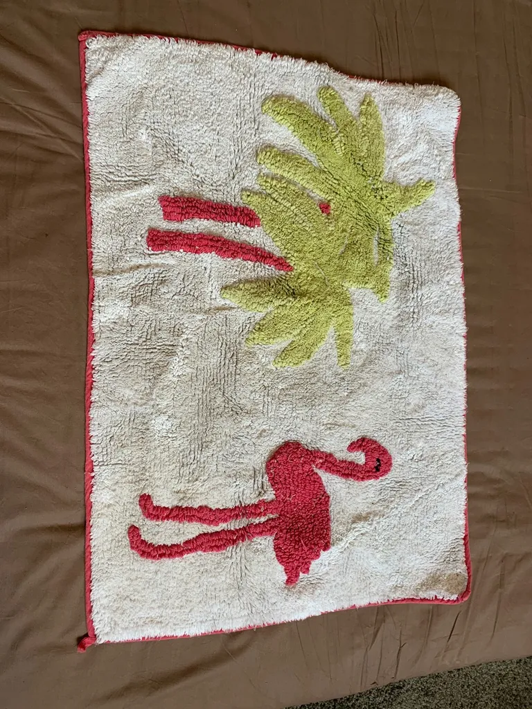 flamingo bathmat photo 1