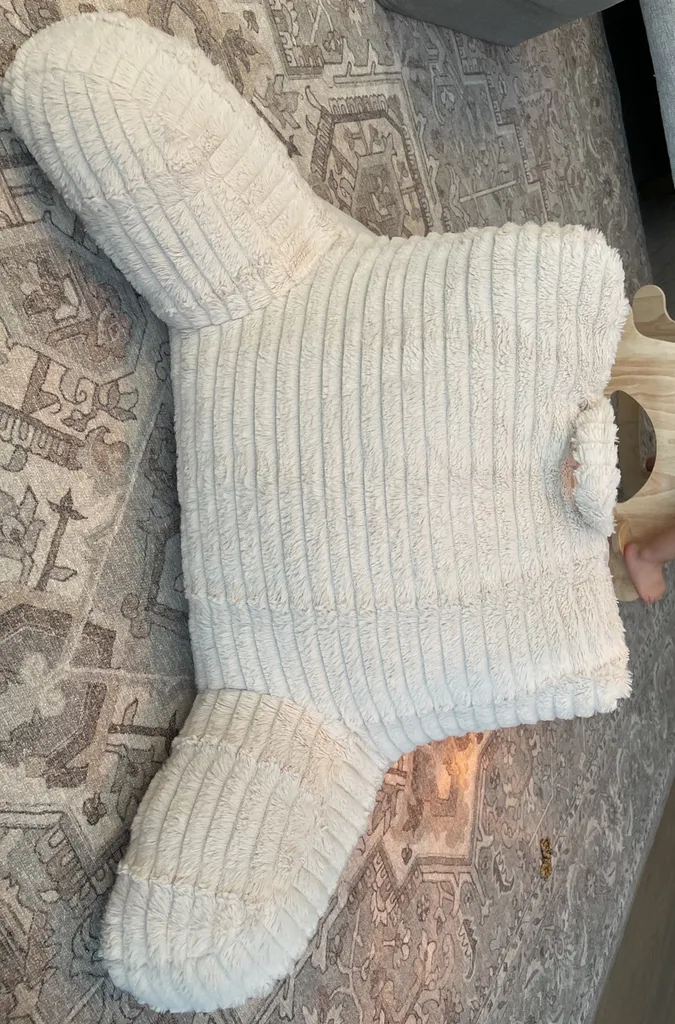 Like New Bed Or Couch Lounger photo 1