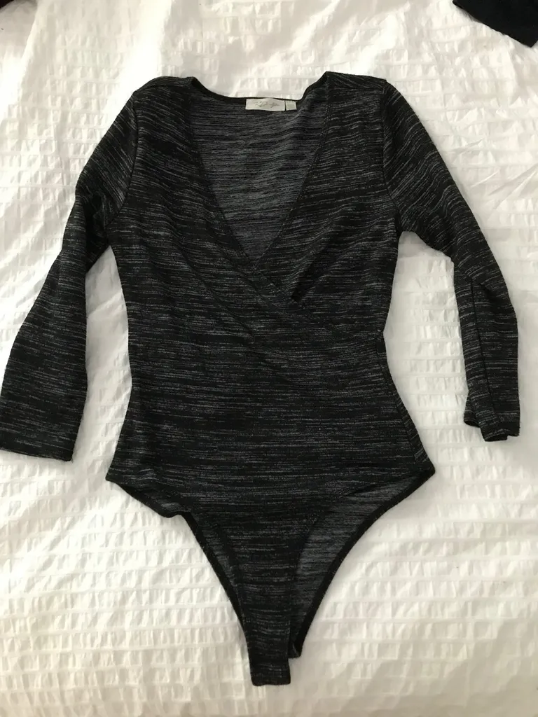 grey one piece shirt photo 1