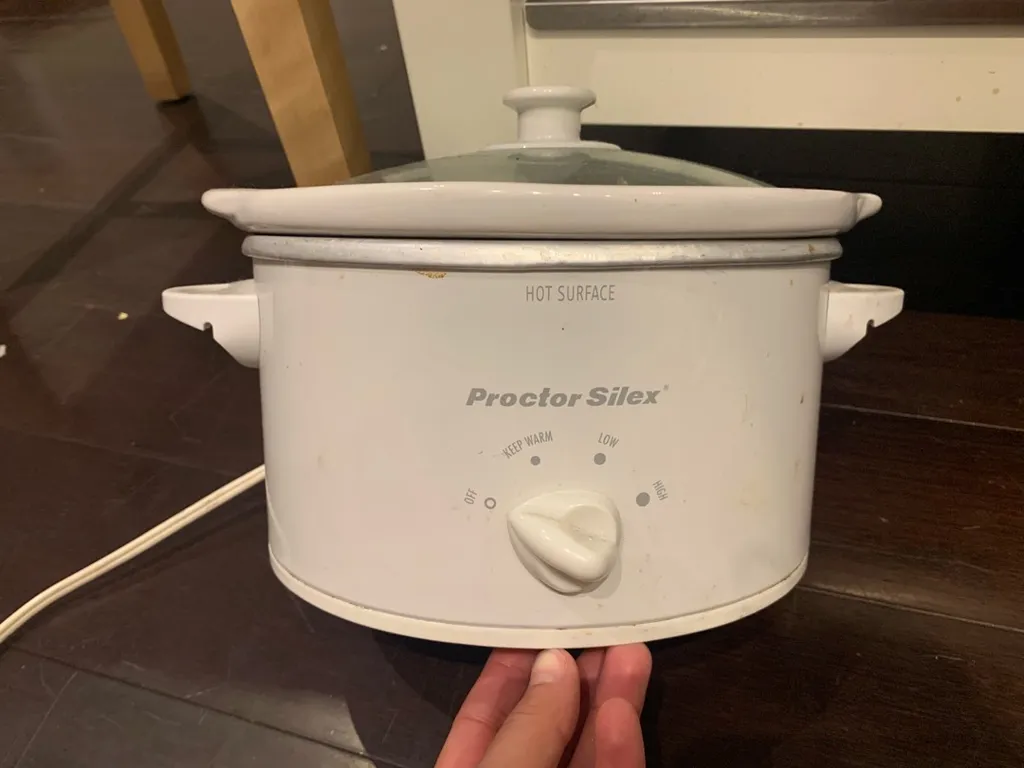 Small White Crock Pot photo 1