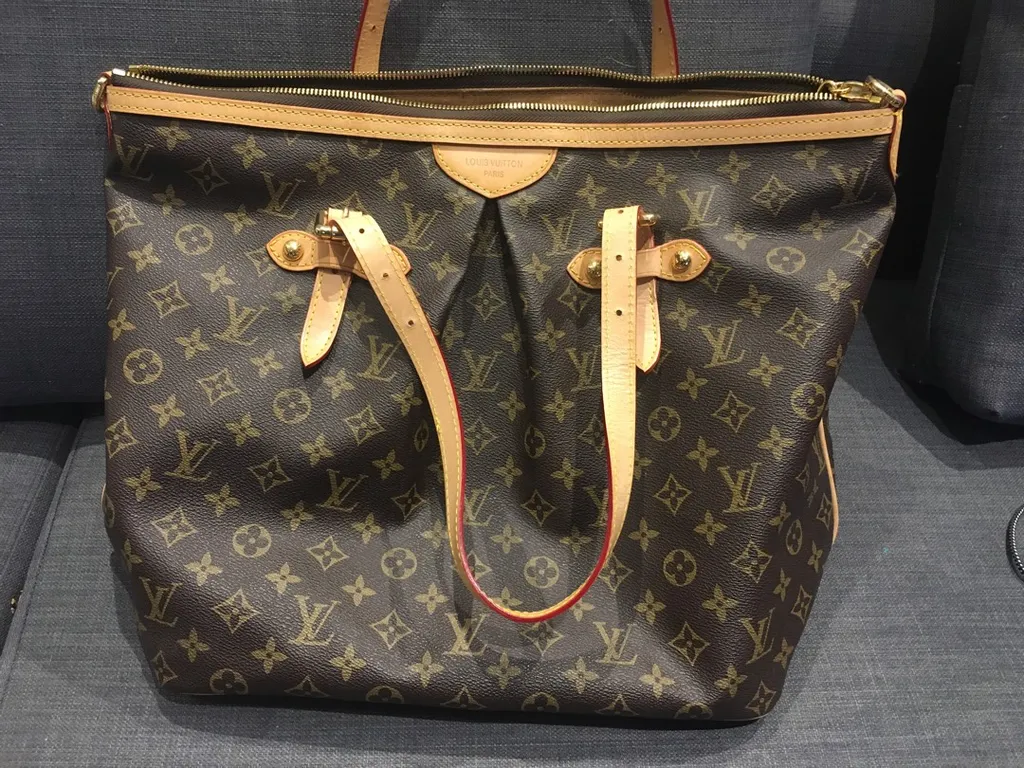 Fake LV Tote Bag photo 1