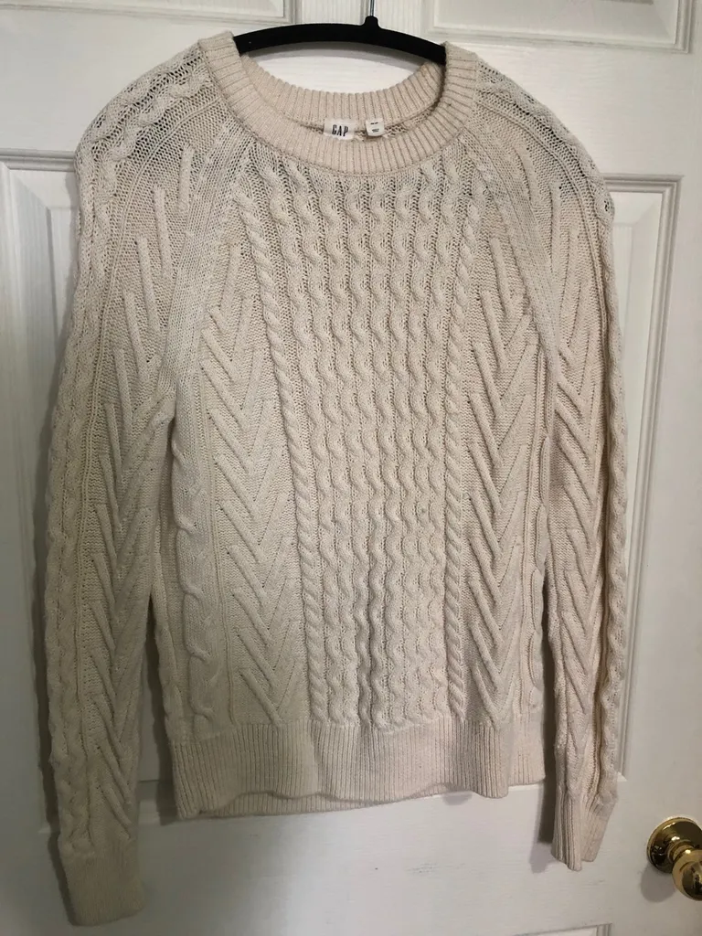 Gap White Knit XS Sweater photo 1