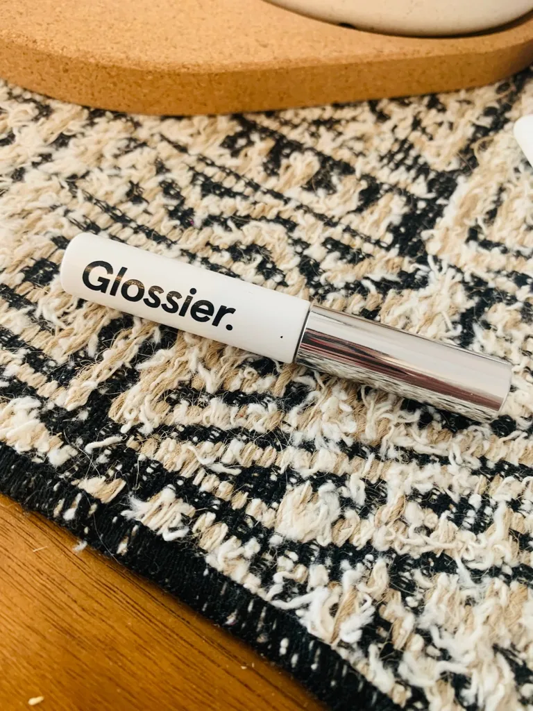 Glossier Boy Brow Gel photo 1