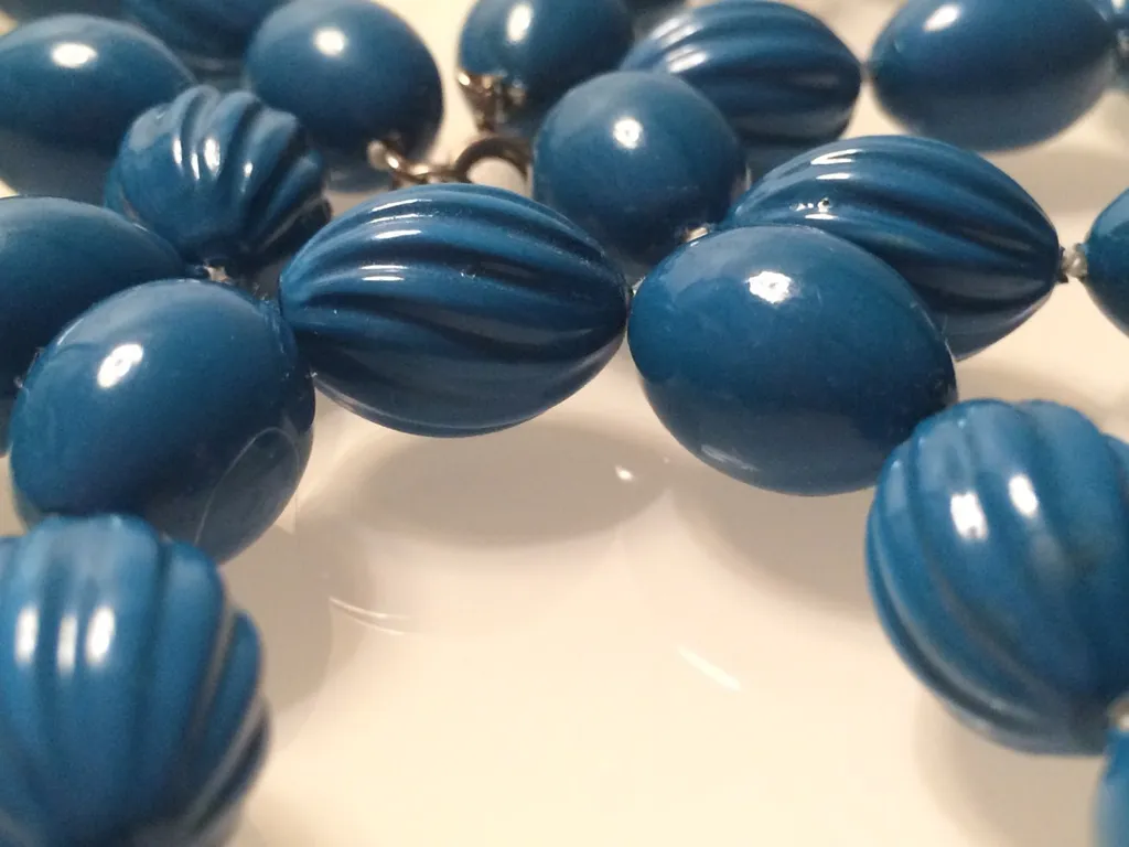Beautiful Rich Blue Vintage Necklace photo 1