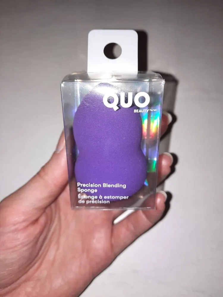 BNIP QUO Beauty Blender photo 1