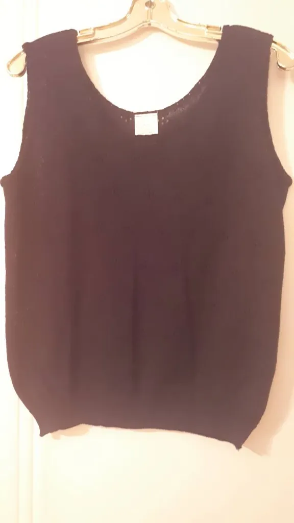 🆓️ Black Knitted Vest photo 1