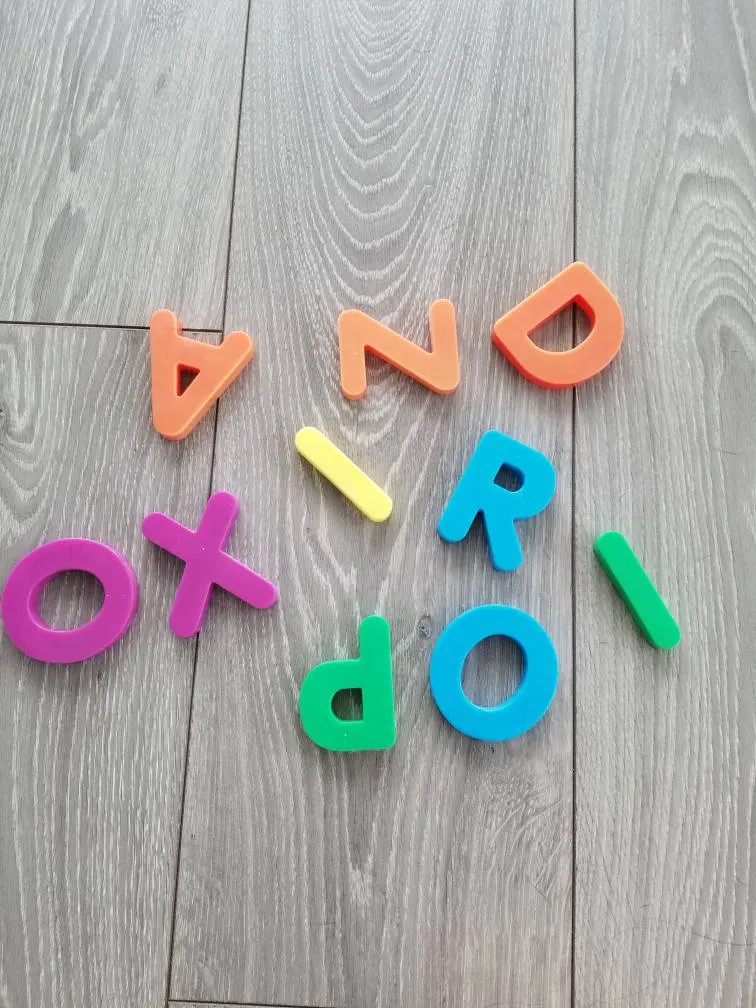 🆓 Random Alphabet Magnets photo 1