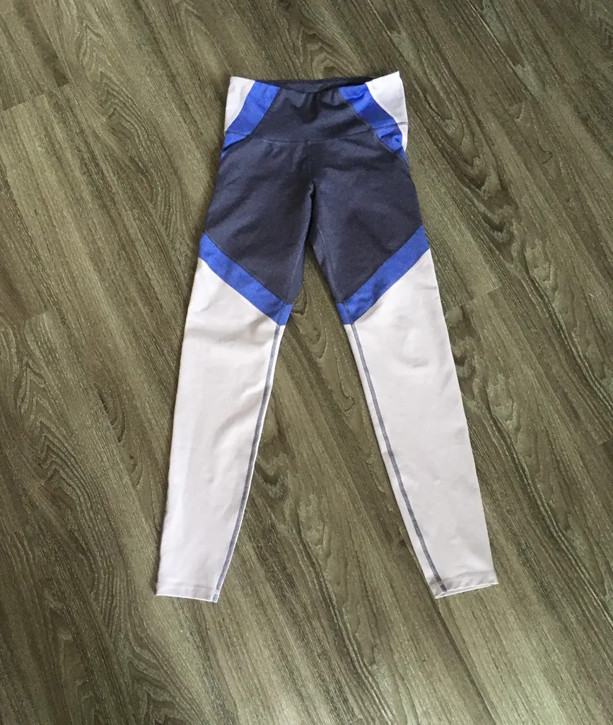 Old Navy Go Dry Leggings photo 1