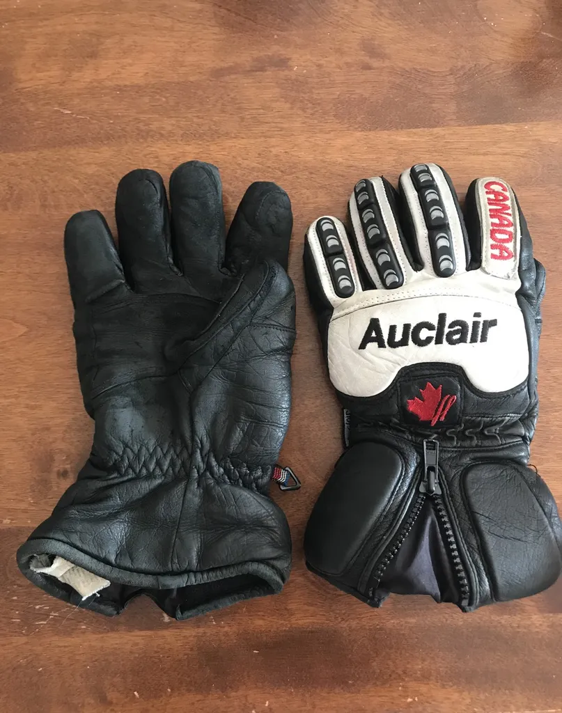 🆓 Auclair Ski Gloves - Used Condition photo 1