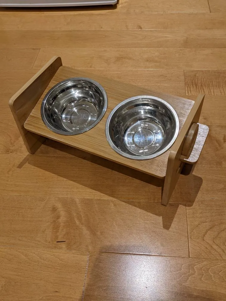 Height Adjustable Pet Bowl photo 1