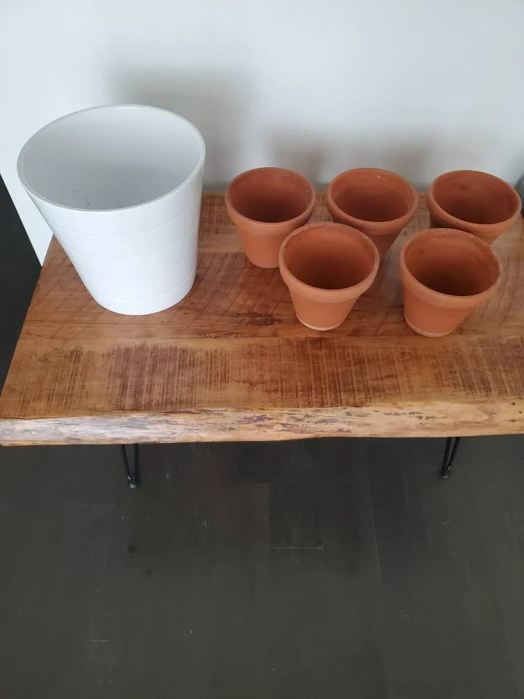 Ikea 11.5inch Plant Pot and extras photo 1