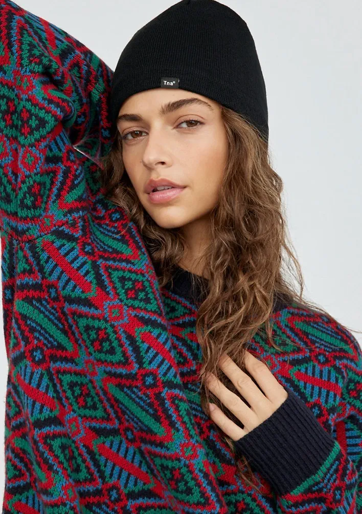 Aritzia TNA fleece Lined Beanie photo 1