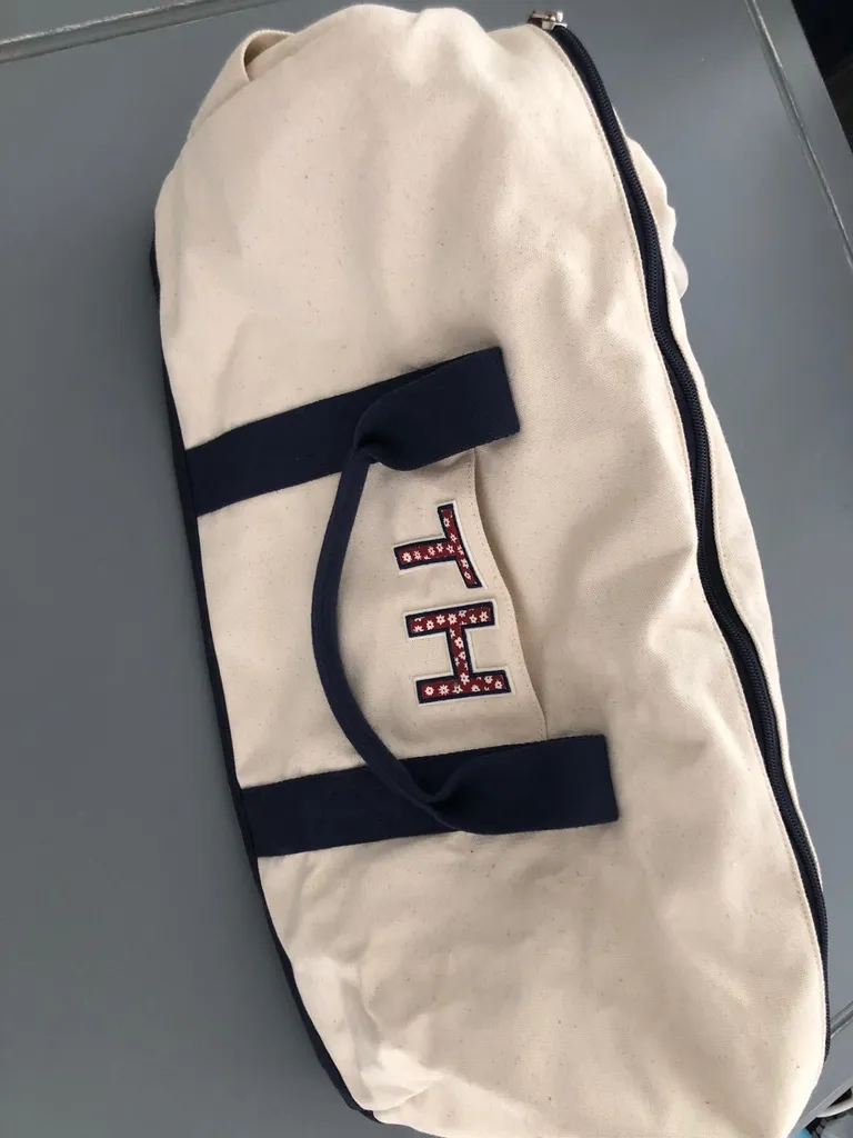 Tommy Hilfiger Weekender photo 1