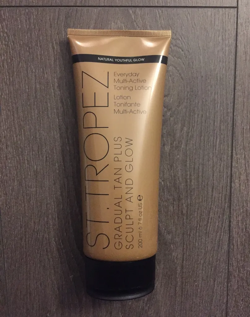 St. Tropez Toning Lotion photo 1