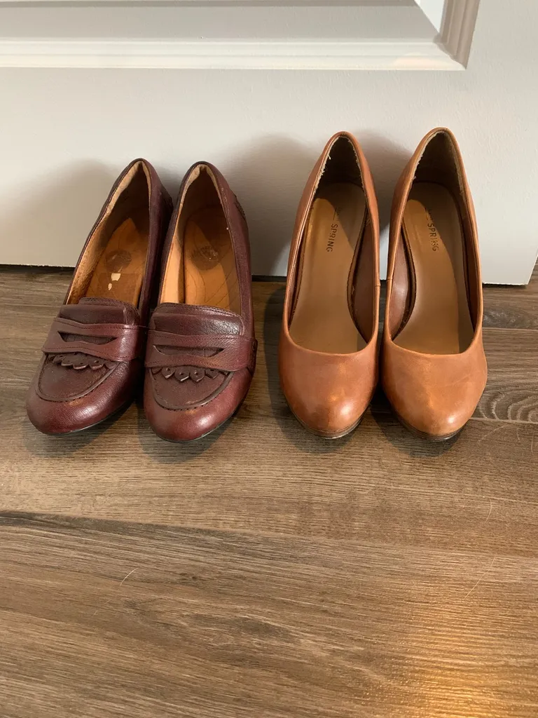 Size 8/8.5 Heels photo 1