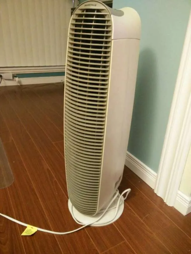 Honeywell Air Purifier photo 1