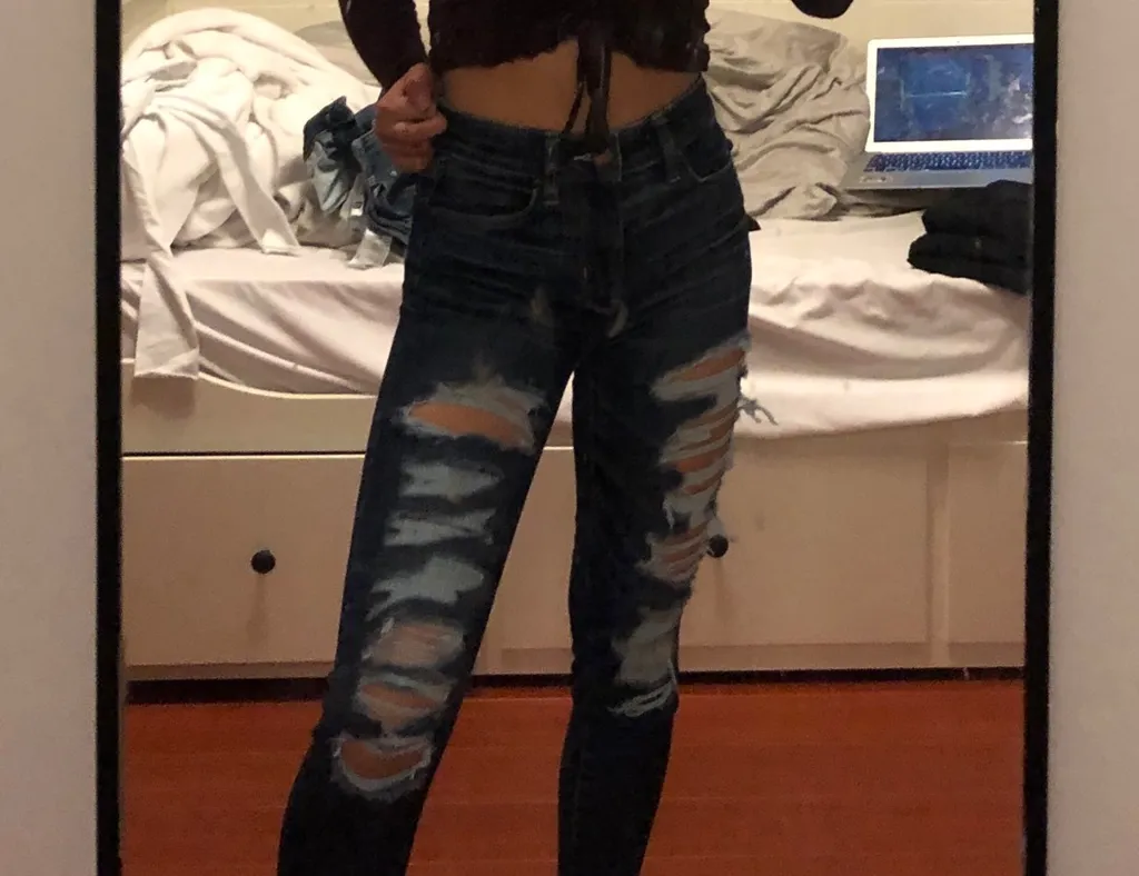 American Eagle Outfitters High Waited Distressed Ripped Jeggi... photo 1