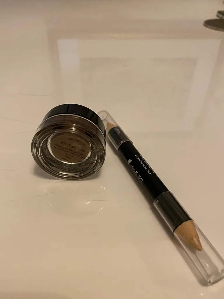 Miss Adoro Brow Kit photo 1