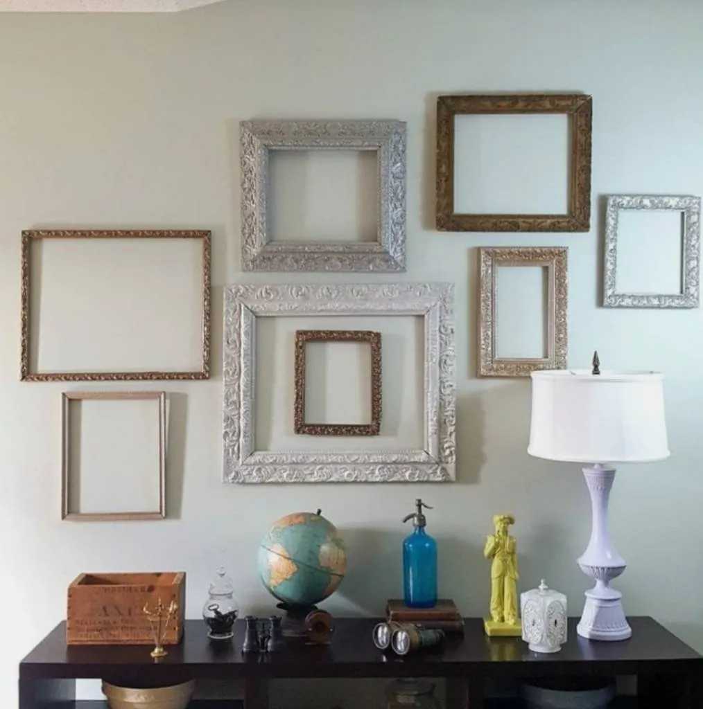 ISO: Vintage Looking Picture Frames photo 1