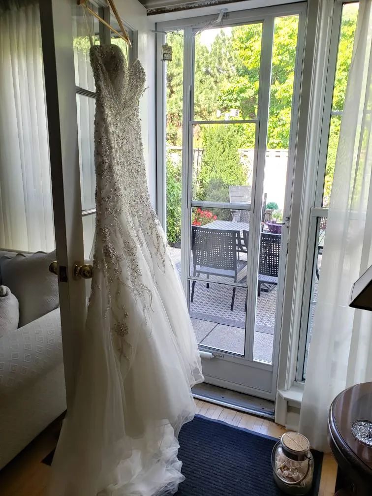 WEDDING DRESS BEST OFFER photo 1