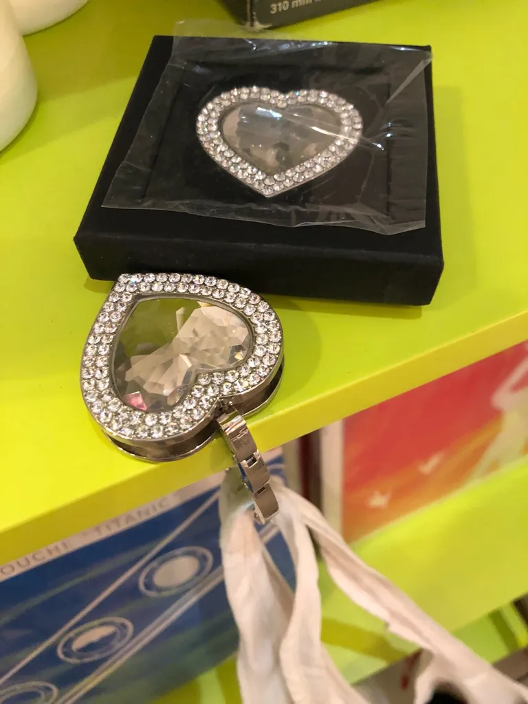 Diamond Heart Purse Hook photo 1